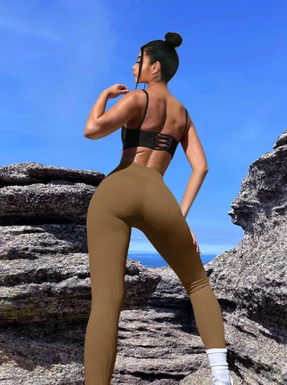 Seamless Butt-Lifting Crossover Leggings